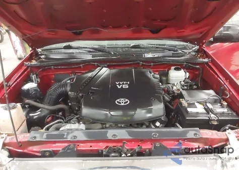 2013 Toyota Tacoma Base V6 z USA, uszkodzony, nr VIN 3TMLU4EN1DM106960